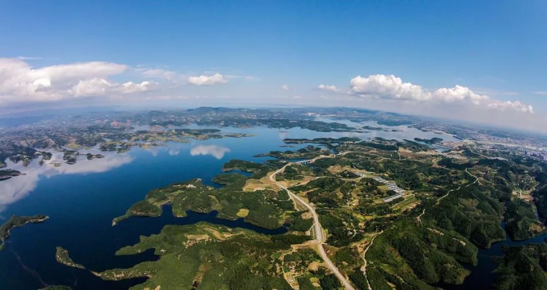 荆楚热土，湖北韵味与情怀的风采展现